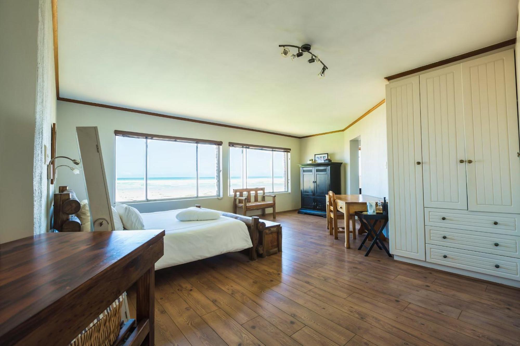 14 Penguin Place, Melkbosstrand Room photo