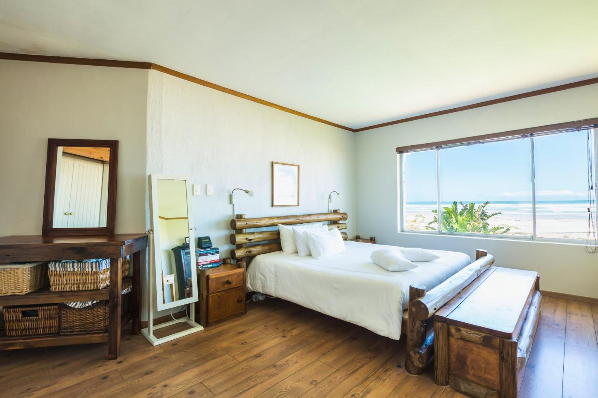 14 Penguin Place, Melkbosstrand Room photo