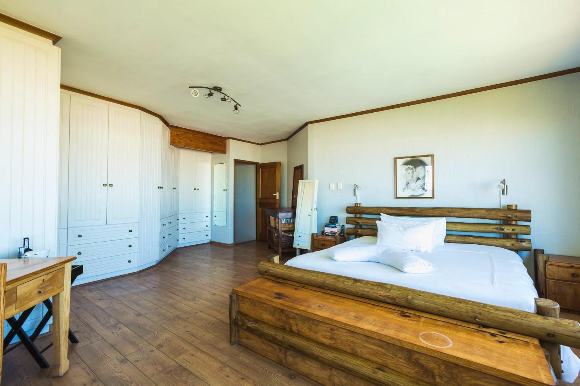 14 Penguin Place, Melkbosstrand Room photo