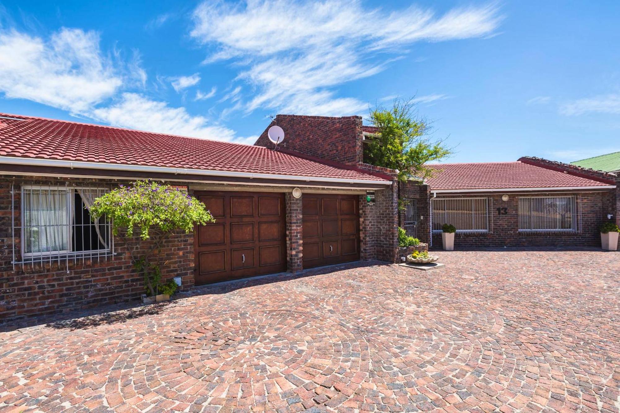 14 Penguin Place, Melkbosstrand Room photo